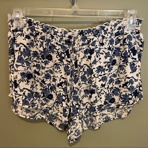 AE White Floral Shorts
